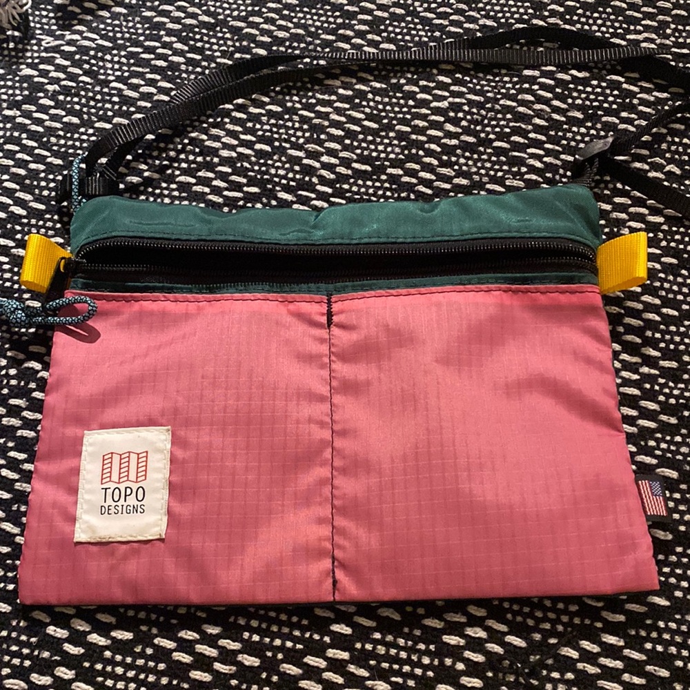 topo adjustable cross body bag
